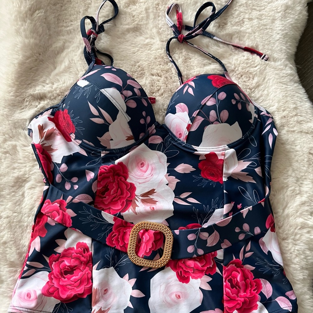 Floral One-Piece Swimsuit - Picture 3 of 10